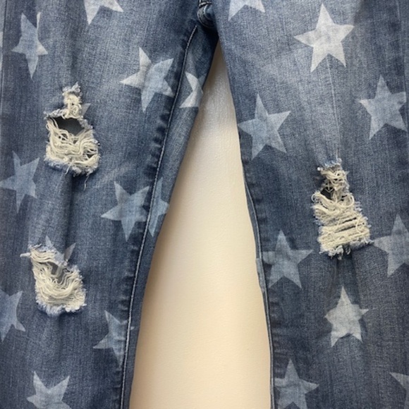 YMI Star Flare High Rise Distressed Jeans EUC - Picture 5 of 8